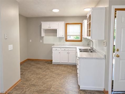14913 Lincoln Avenue Cleveland OH 44128