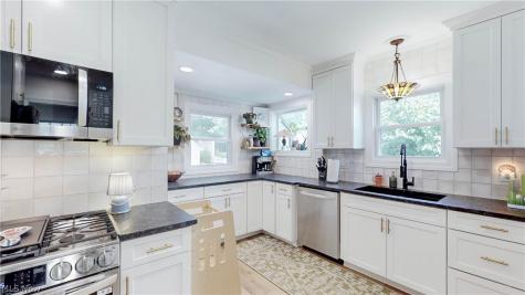1604 Marlowe Avenue Lakewood OH 44107