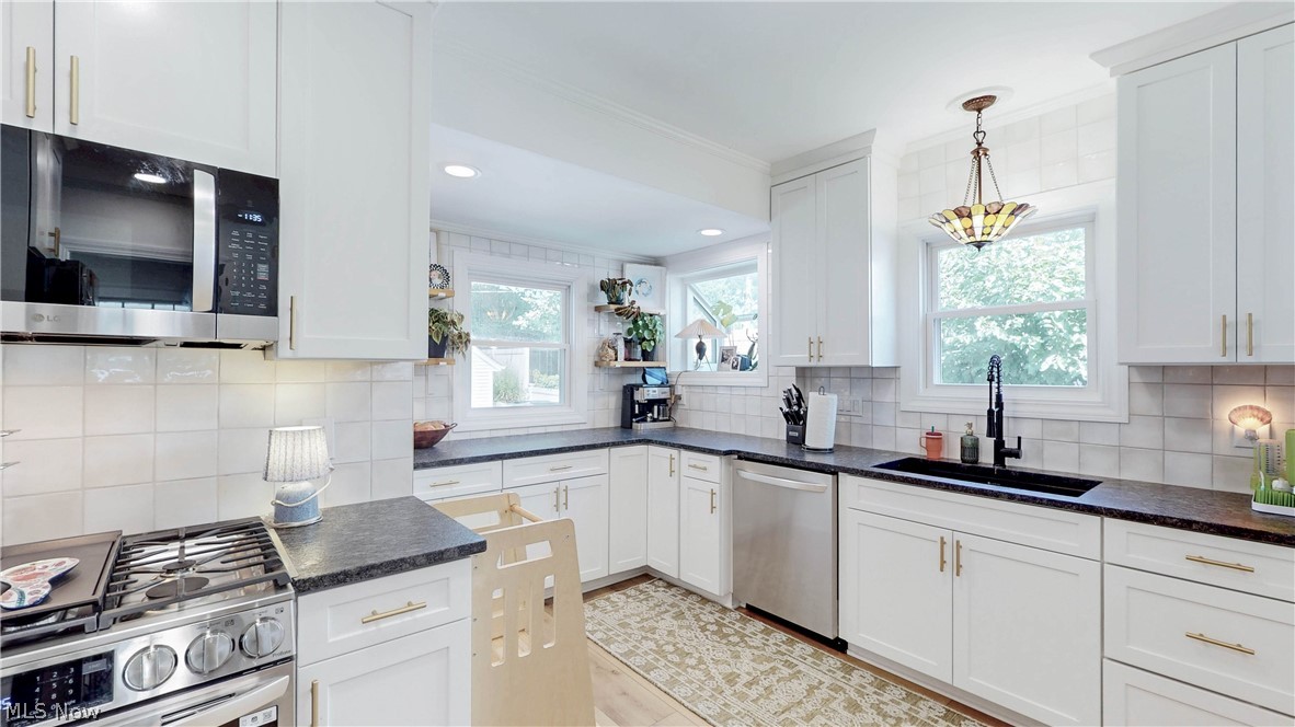 1604 Marlowe Avenue Lakewood OH 44107