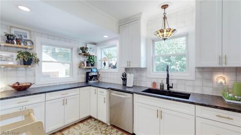 1604 Marlowe Avenue Lakewood OH 44107