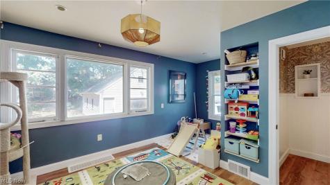 1604 Marlowe Avenue Lakewood OH 44107