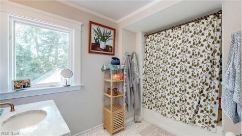 1604 Marlowe Avenue Lakewood OH 44107
