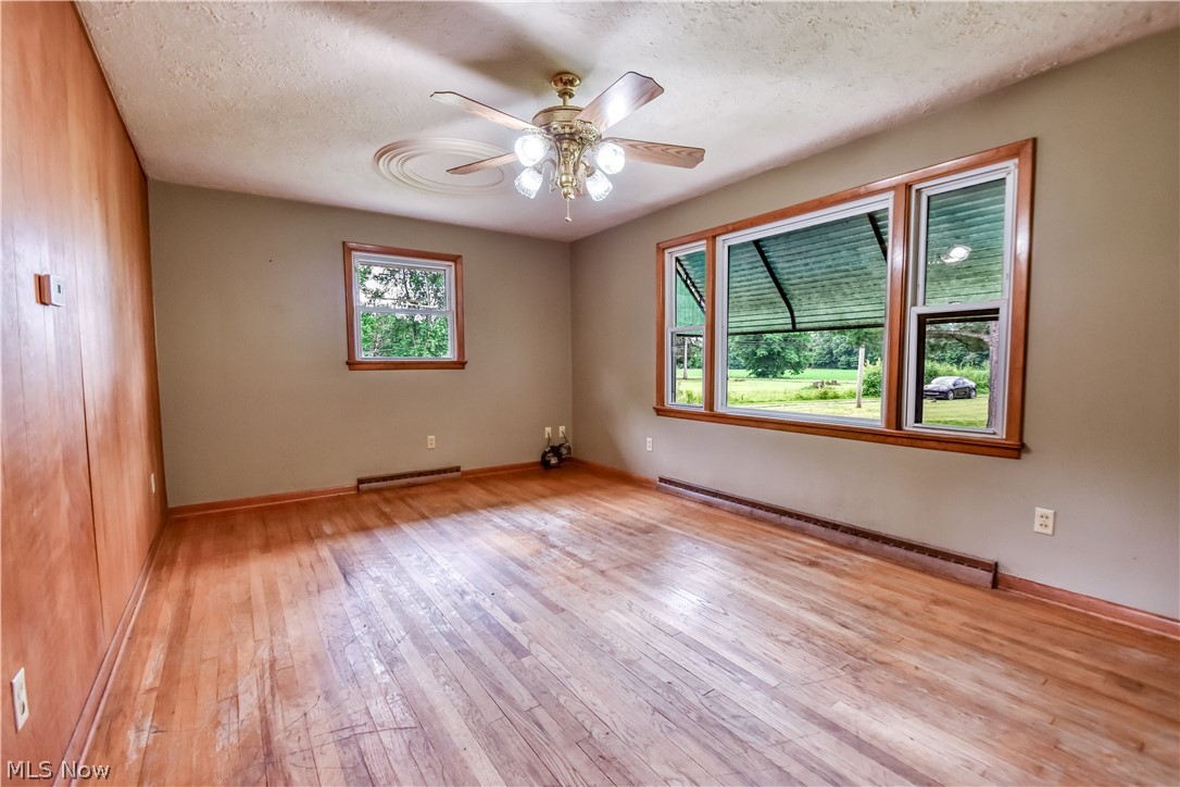 4090 N Leavitt Road NW Warren OH 44485