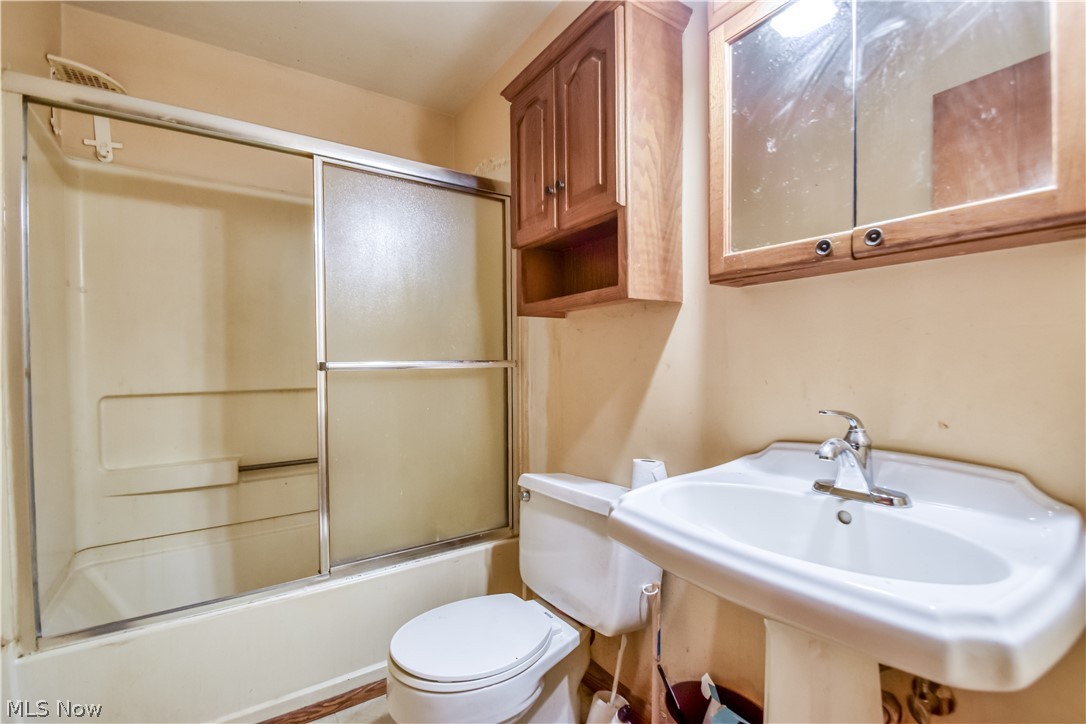 4090 N Leavitt Road NW Warren OH 44485