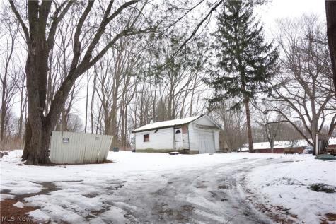 6235 Manchester Road Clinton OH 44216