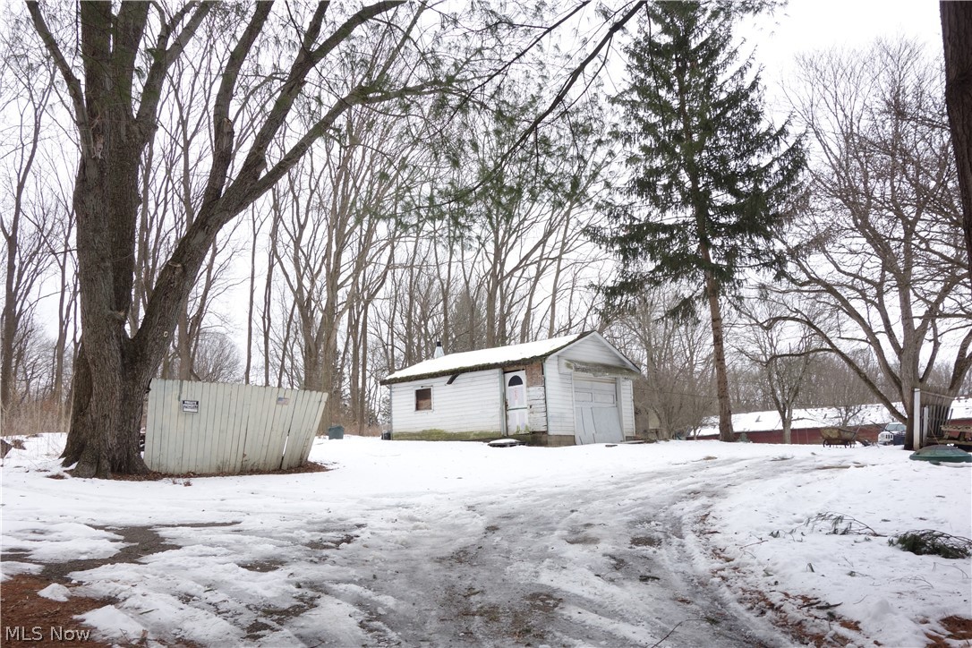 6235 Manchester Road Clinton OH 44216