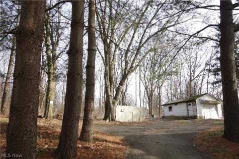 6235 Manchester Road Clinton OH 44216