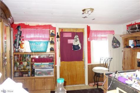 6235 Manchester Road Clinton OH 44216