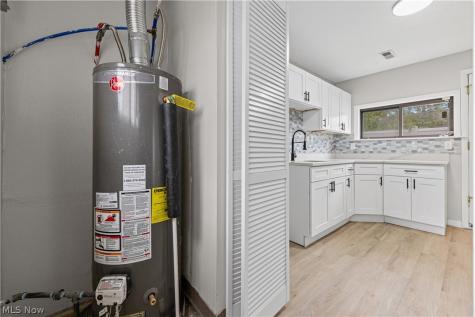 27182 Oriole Avenue Euclid OH 44132