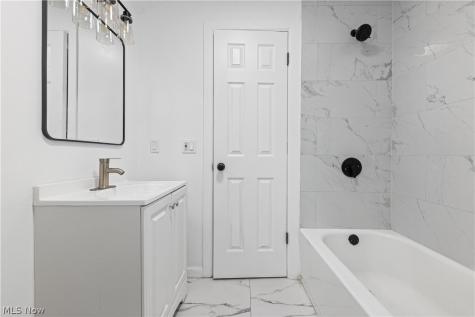 27182 Oriole Avenue Euclid OH 44132