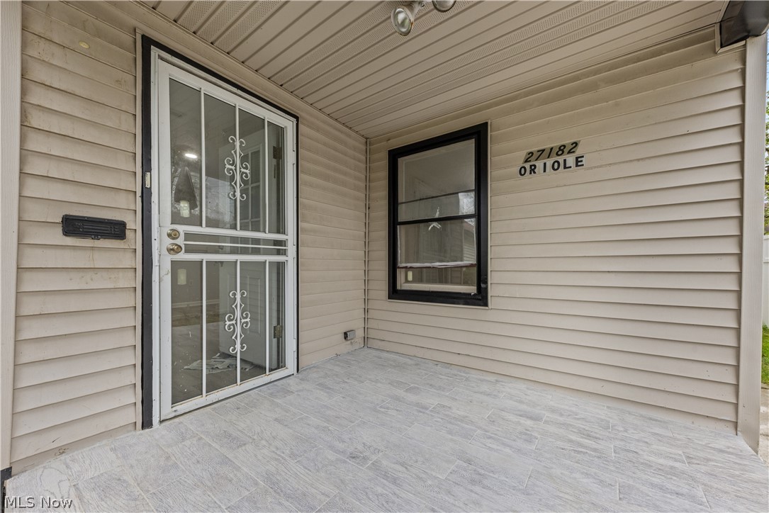 27182 Oriole Avenue Euclid OH 44132