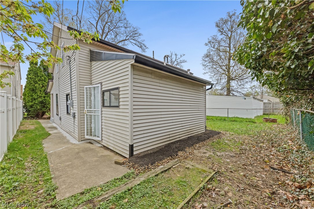 27182 Oriole Avenue Euclid OH 44132