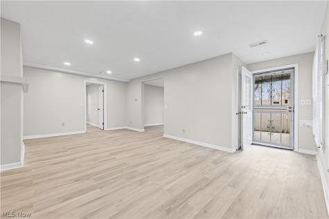 27182 Oriole Avenue Euclid OH 44132