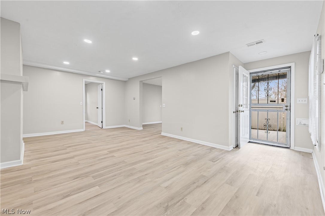 27182 Oriole Avenue Euclid OH 44132
