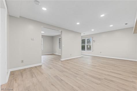27182 Oriole Avenue Euclid OH 44132