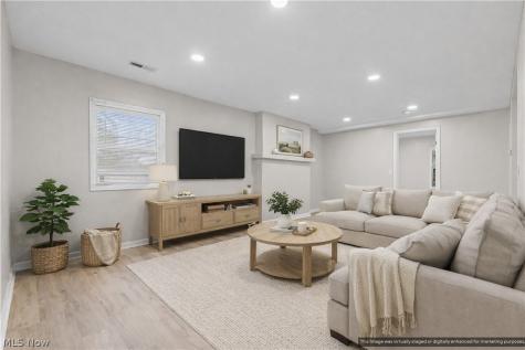 27182 Oriole Avenue Euclid OH 44132