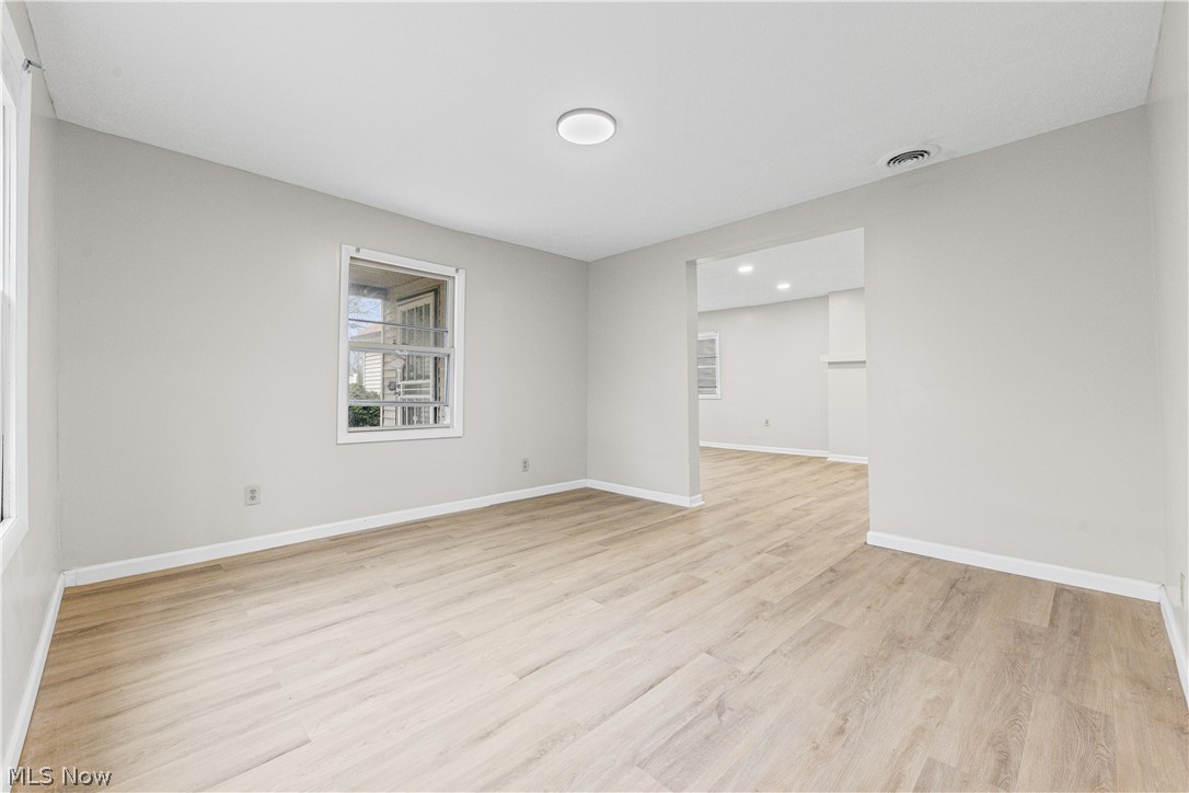 27182 Oriole Avenue Euclid OH 44132