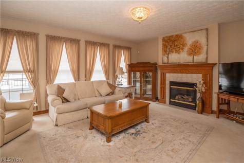 4514 Plain Center Avenue NE Canton OH 44714