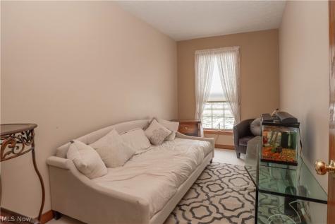 4514 Plain Center Avenue NE Canton OH 44714