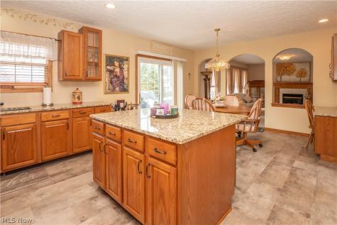4514 Plain Center Avenue NE Canton OH 44714