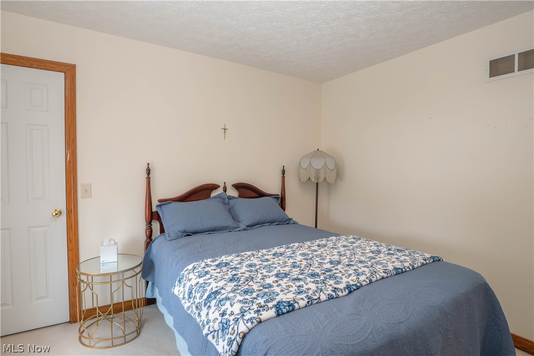 4514 Plain Center Avenue NE Canton OH 44714