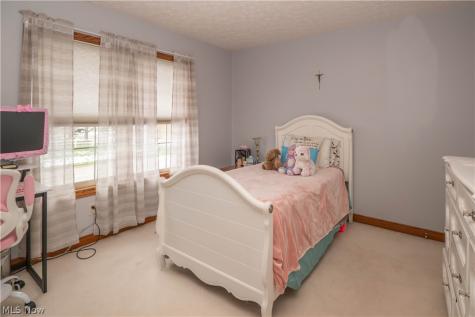 4514 Plain Center Avenue NE Canton OH 44714