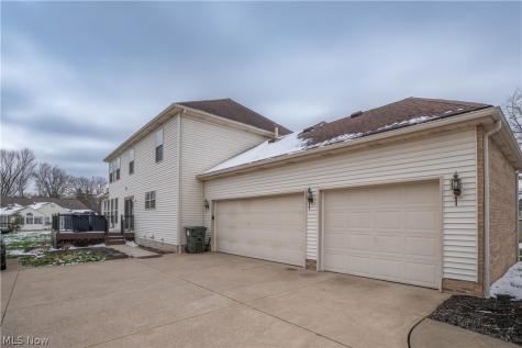 4514 Plain Center Avenue NE Canton OH 44714