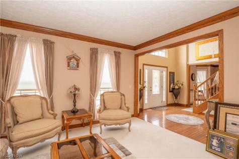 4514 Plain Center Avenue NE Canton OH 44714