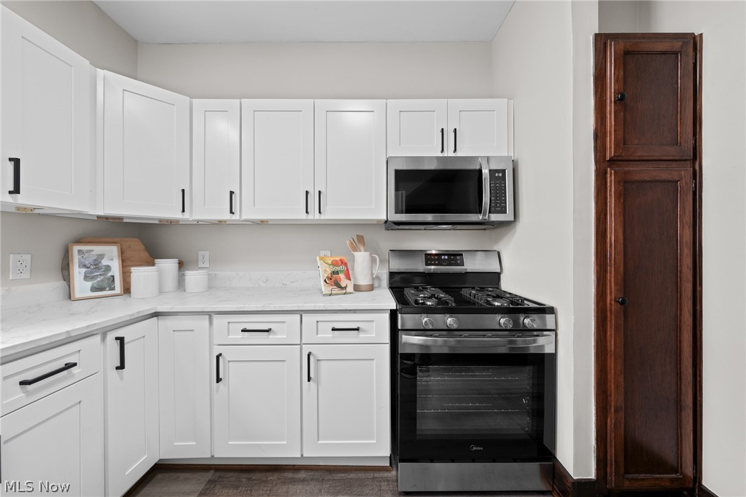 81 Cotter Avenue Akron OH 44305
