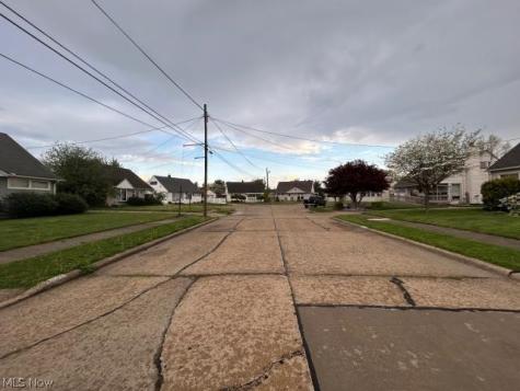 1226 Valleyview Avenue SW Canton OH 44710