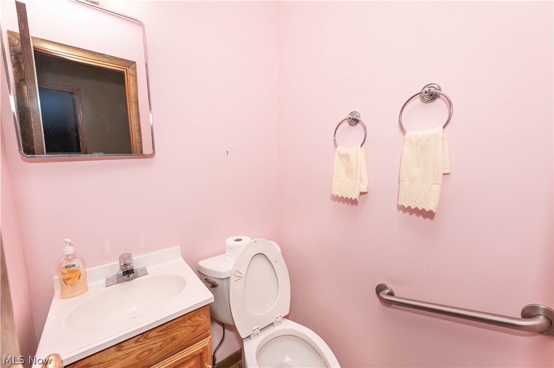 33072 Edward Avenue Eastlake OH 44095