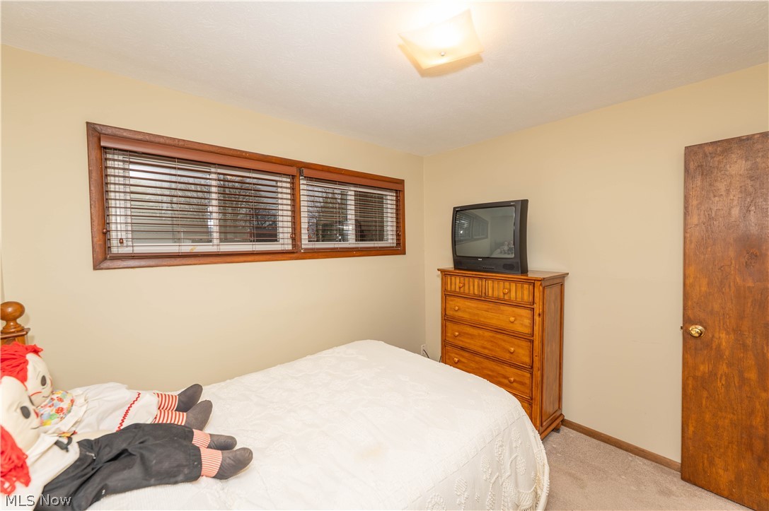 33072 Edward Avenue Eastlake OH 44095