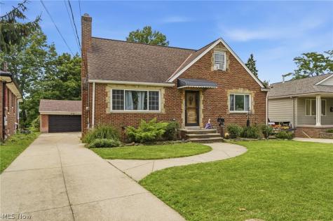 5996 Edgehill Drive Parma Heights OH 44130