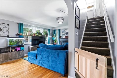 5996 Edgehill Drive Parma Heights OH 44130
