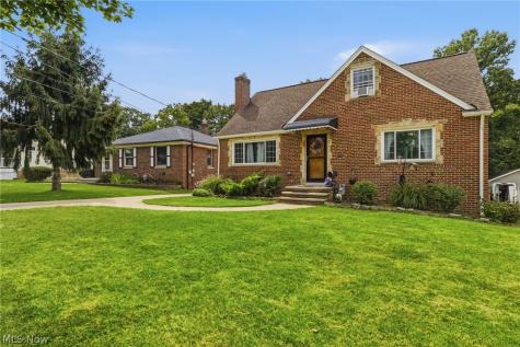 5996 Edgehill Drive Parma Heights OH 44130