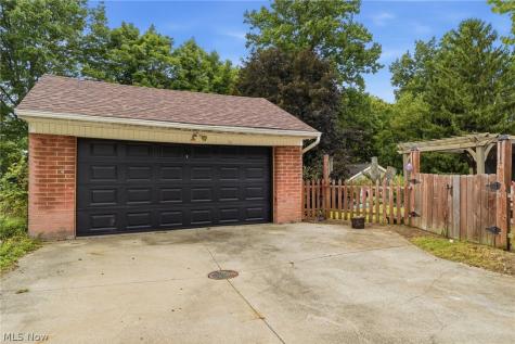 5996 Edgehill Drive Parma Heights OH 44130