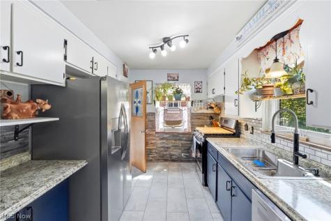 5996 Edgehill Drive Parma Heights OH 44130