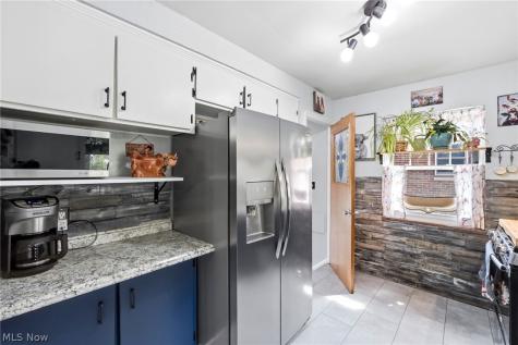 5996 Edgehill Drive Parma Heights OH 44130