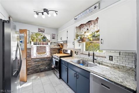 5996 Edgehill Drive Parma Heights OH 44130