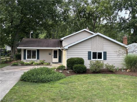26091 Redwood Drive Olmsted Falls OH 44138
