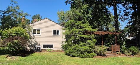 26091 Redwood Drive Olmsted Falls OH 44138