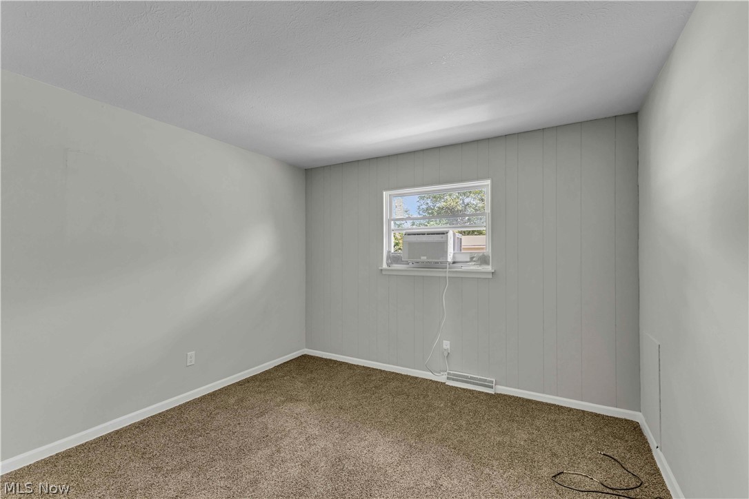 2703 Crehore Street Lorain OH 44052