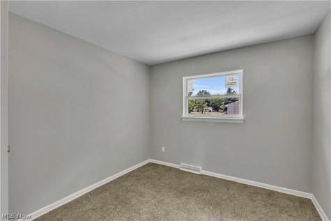 2703 Crehore Street Lorain OH 44052