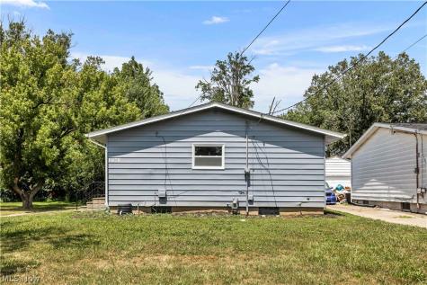 2703 Crehore Street Lorain OH 44052