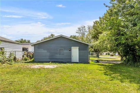 2703 Crehore Street Lorain OH 44052