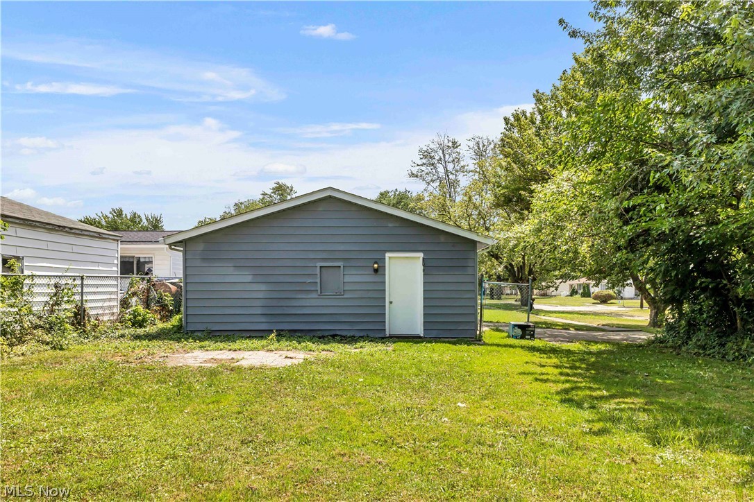 2703 Crehore Street Lorain OH 44052