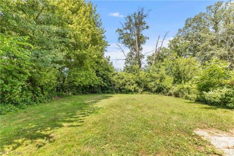 2703 Crehore Street Lorain OH 44052