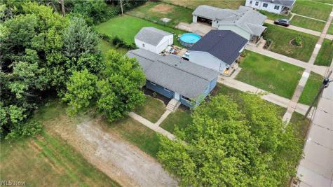 2703 Crehore Street Lorain OH 44052