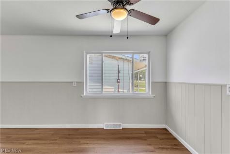 2703 Crehore Street Lorain OH 44052