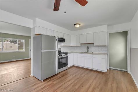 2703 Crehore Street Lorain OH 44052